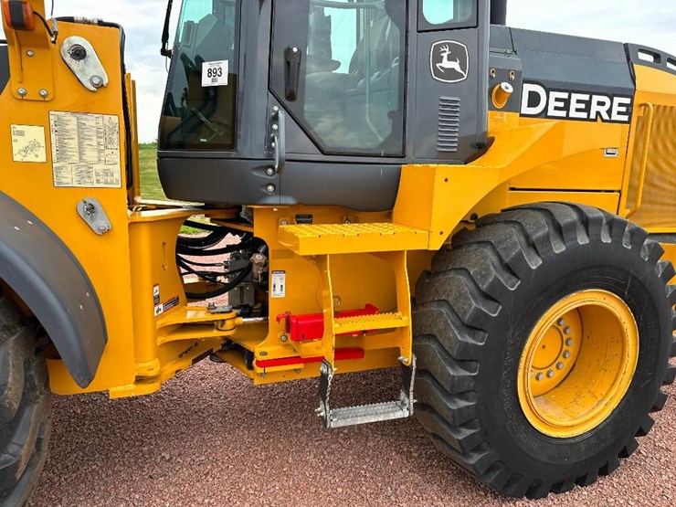 2018-deere-524kii-image-15