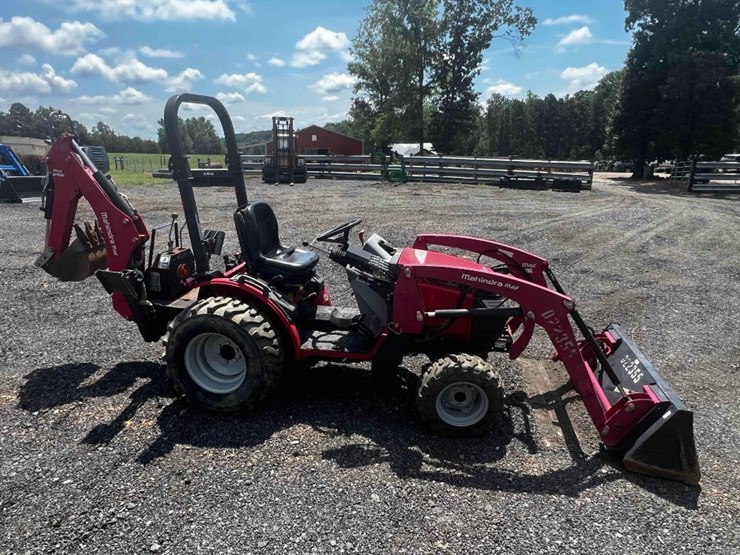 2017-mahindra-max26xl-tractor-image-7