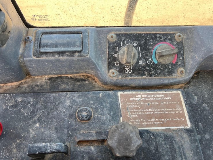 2004-caterpillar-963c-image-34