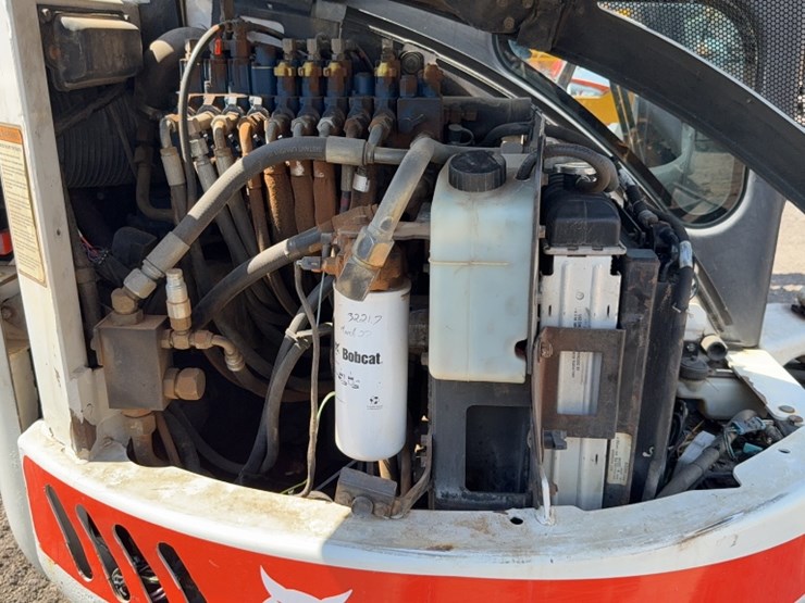 2008-bobcat-435-image-12