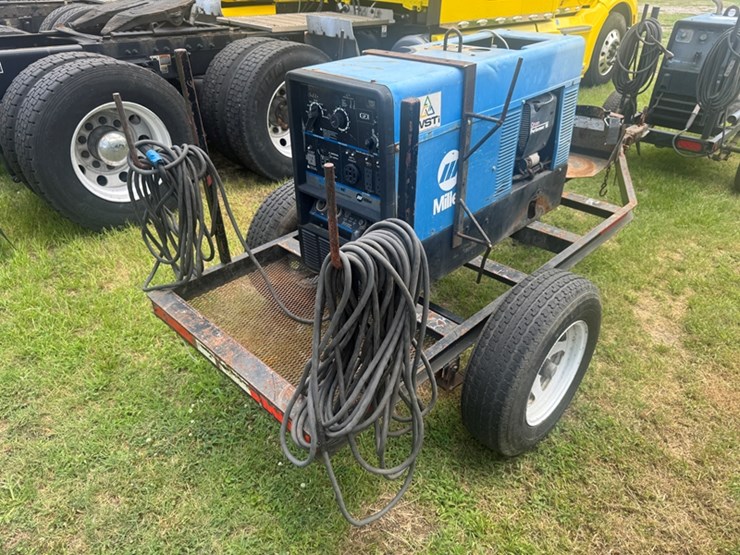 miller-legend-welder/generator-on-trailer-image-3