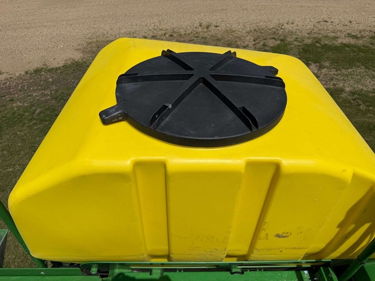 2014-john-deere-1770nt-image-38