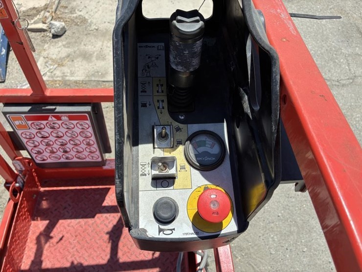 2022-sky-jack-sj3219-scissor-lift-image-6
