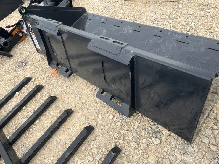 wolverine-78"-ss-track-bucket-image-3