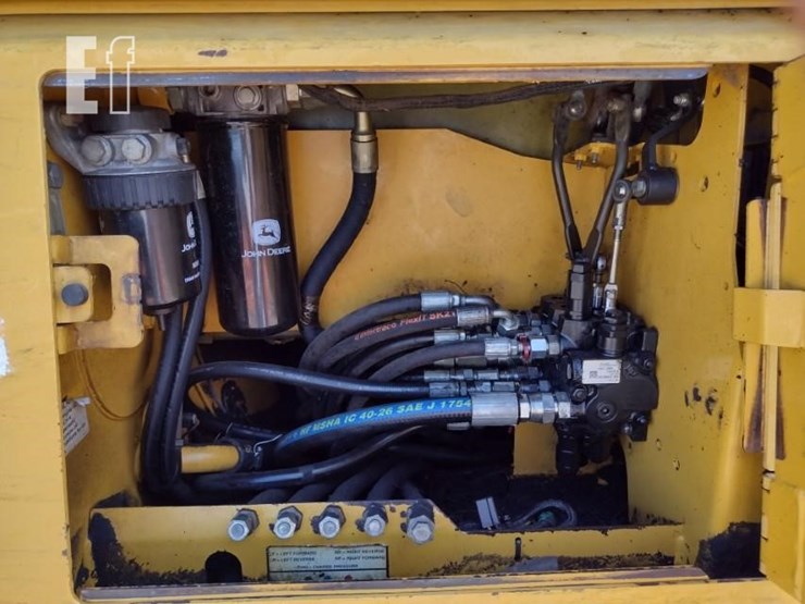 2004-deere-650h-image-39