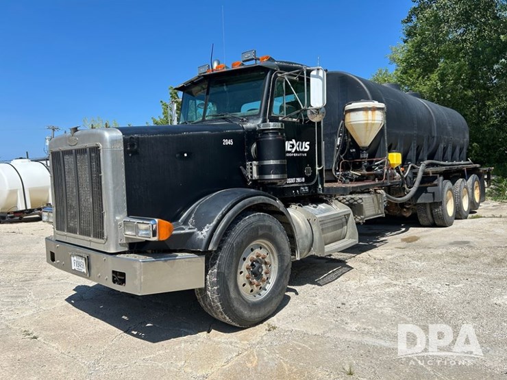 1998-peterbilt-378-image-54