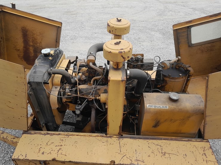 lot#-307-le-roi-dresser-industrial-air-compressor-image-3