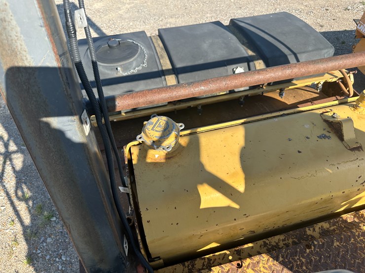 caterpillar-cb-434-image-55