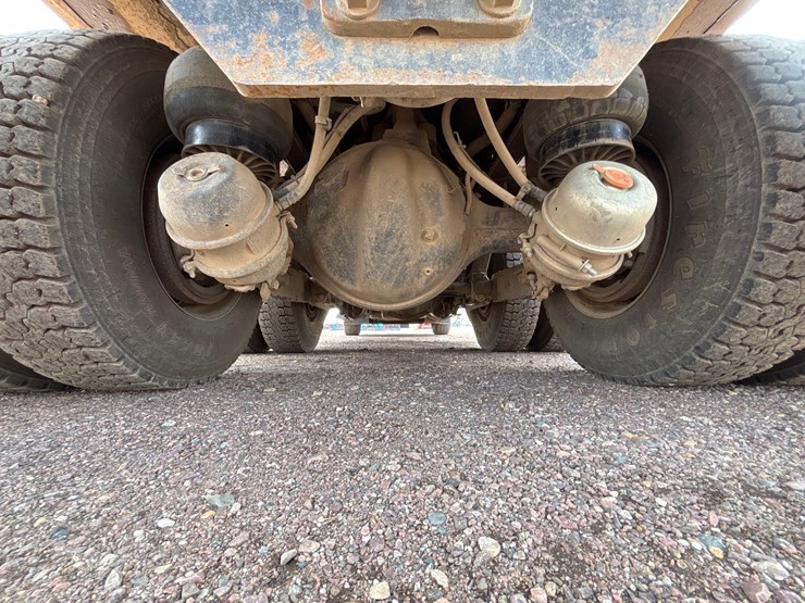 2003-kenworth-t800-image-28