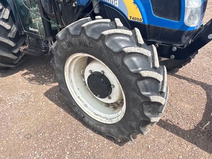 2013-new-holland-t4050-tractor-with-loader-image-32