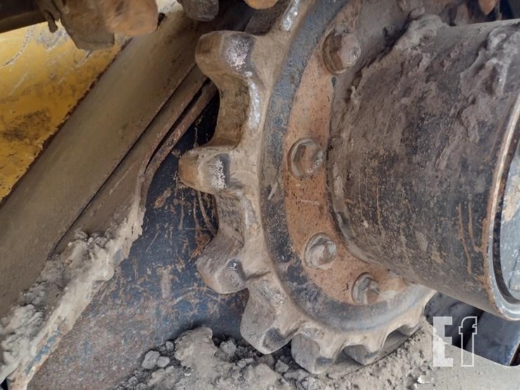 2020-deere-333g-image-21