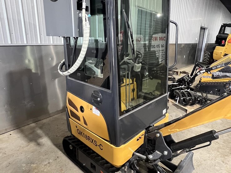 2024-agt-mini-excavator-1178-image-6