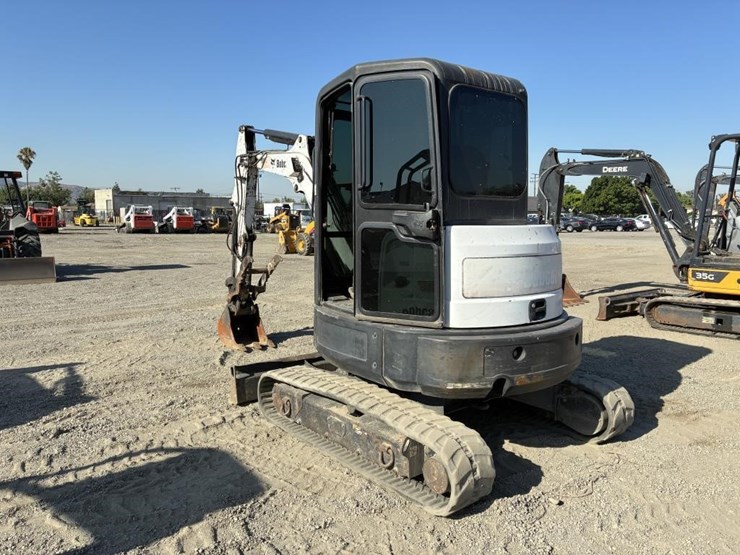 2009-bobcat-e35-image-4