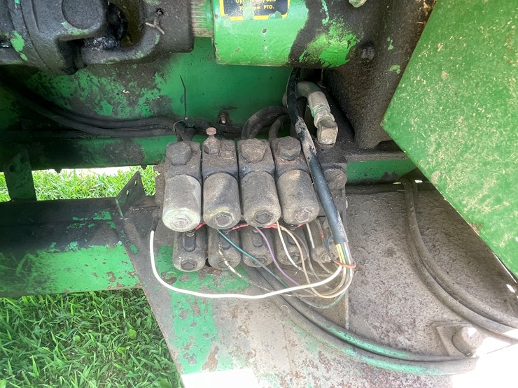 john-deere-3960-image-19