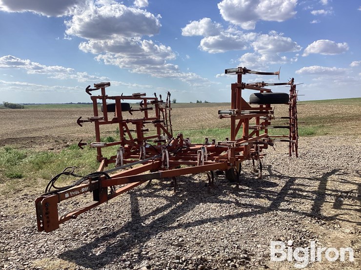 wil-rich-20'-field-cultivator-image-1
