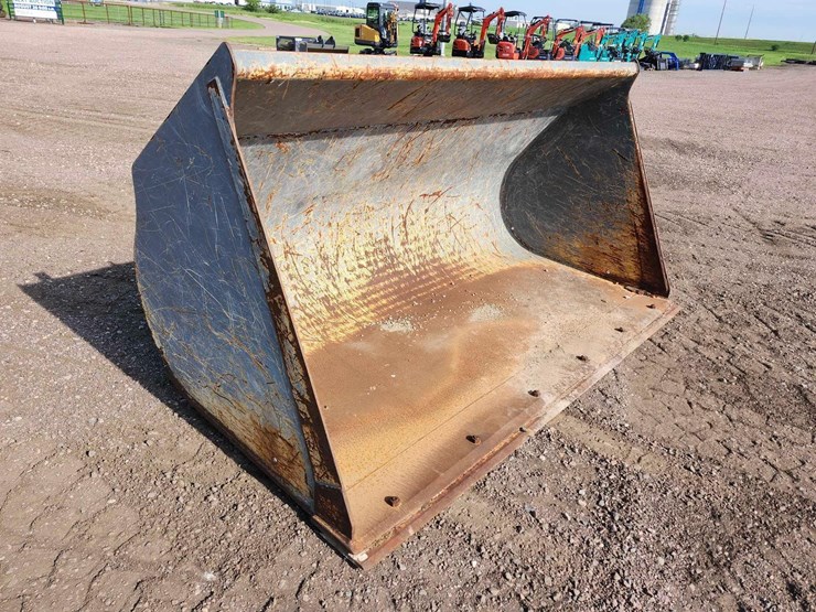 2022-liebherr-l538-bucket-image-2