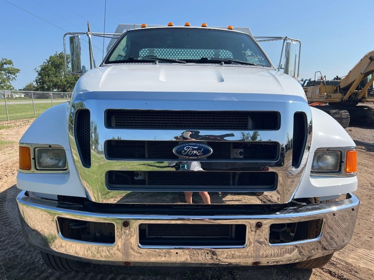 2015-ford-f750-xl-image-7