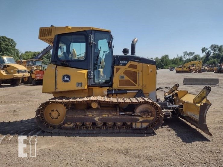 2016-deere-650k-image-3
