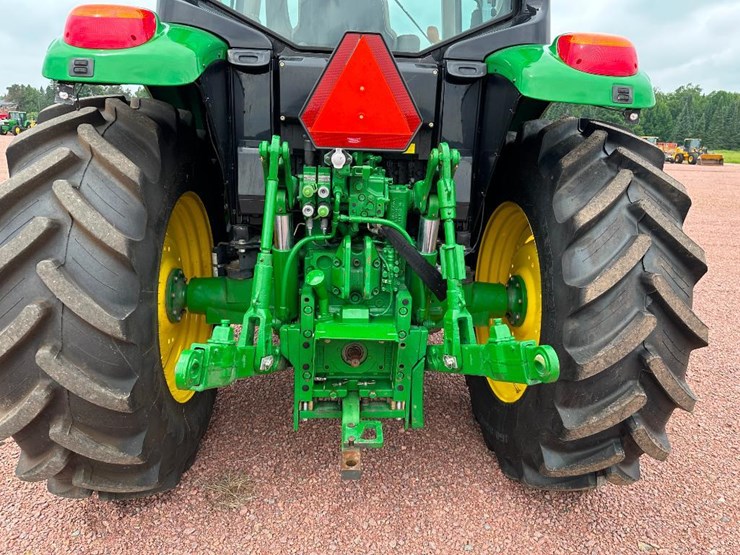 2014-john-deere-6115m-image-45