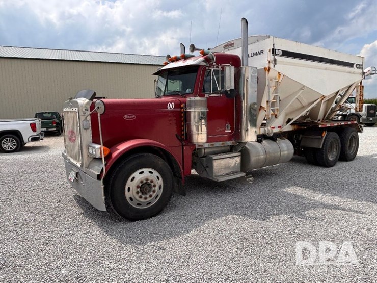 2000-peterbilt-379-image-18
