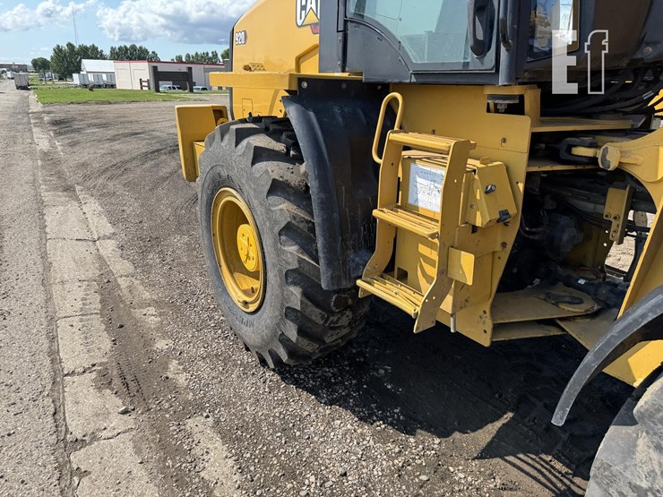 2021-caterpillar-920-image-53