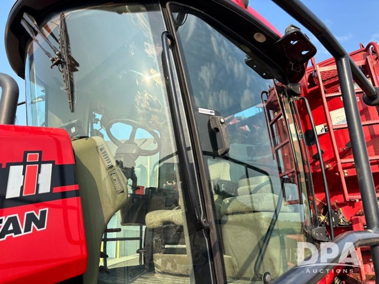case-ih-titan-4530-image-30