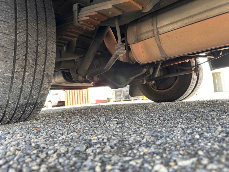 2017-ford-e450-image-10