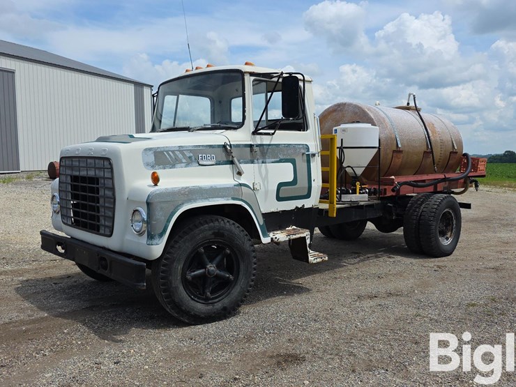 1971-ford-ln600-s/a-water-truck-image-1