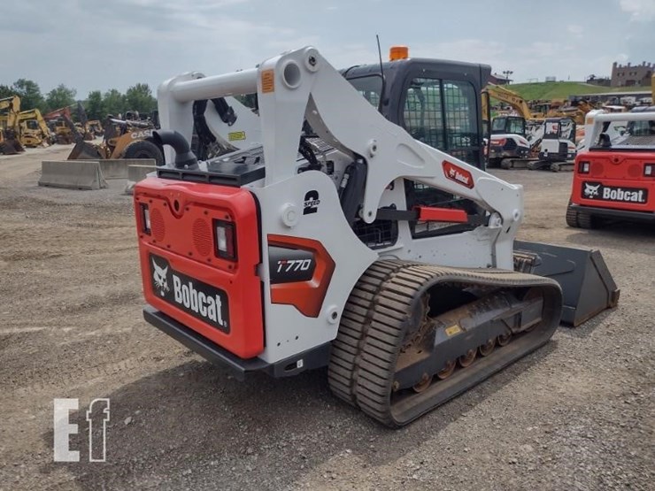 2023-bobcat-t770-image-42