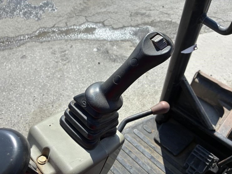 2016-bobcat-e32-image-13