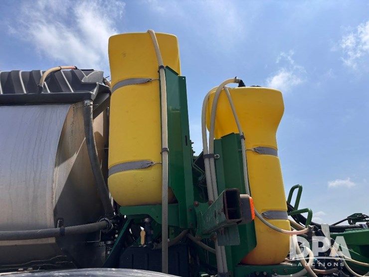 2017-john-deere-r4045-image-63