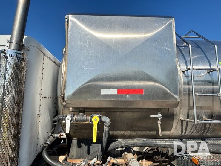 1987-peterbilt-377-image-25