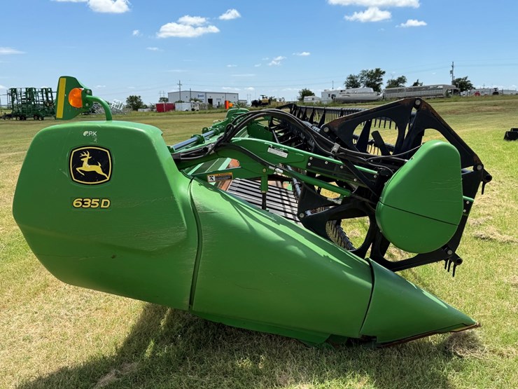 2010-john-deere-635d-image-7