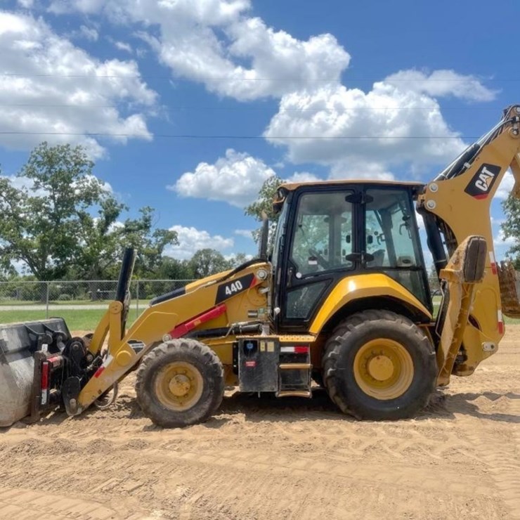 2019 CATERPILLAR 440