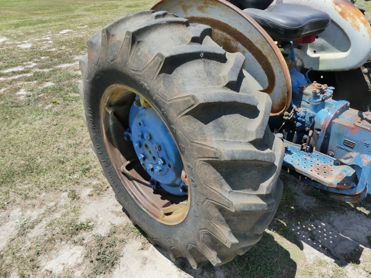ford-4000-image-5