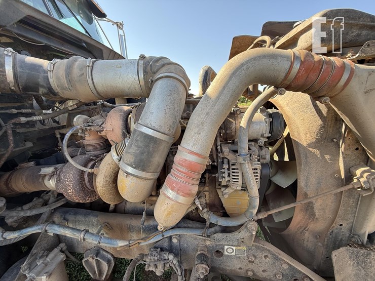 2005-kenworth-w900-image-37