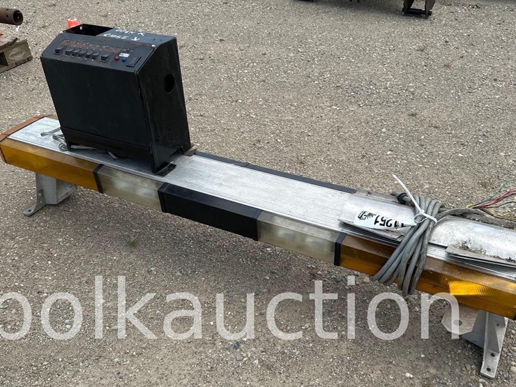 international-4900-image-1
