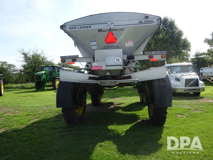 2016-john-deere-r4045-image-26
