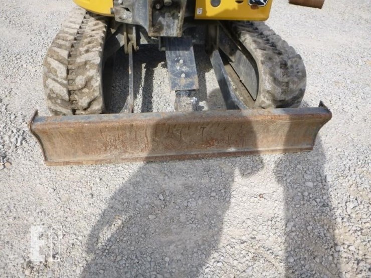 2022-deere-26g-image-19