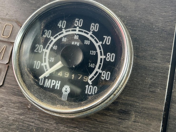 1977-kenworth-fuel-truck-1133-image-10