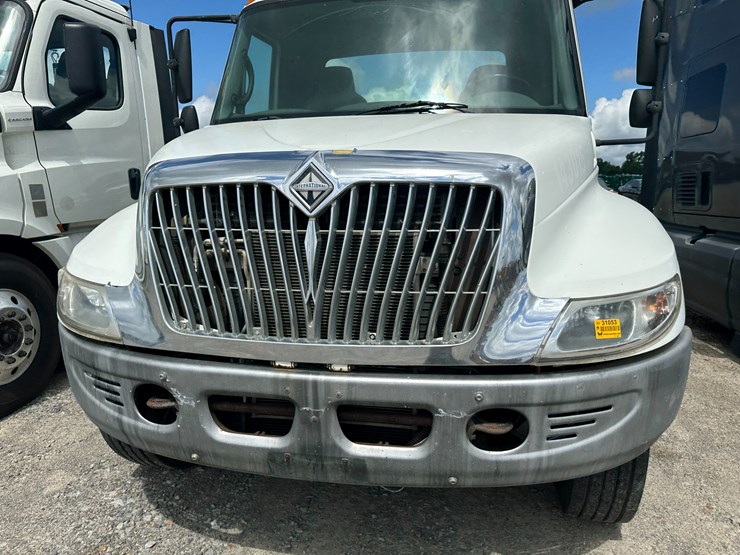 2006-international-durastar-4400-image-26