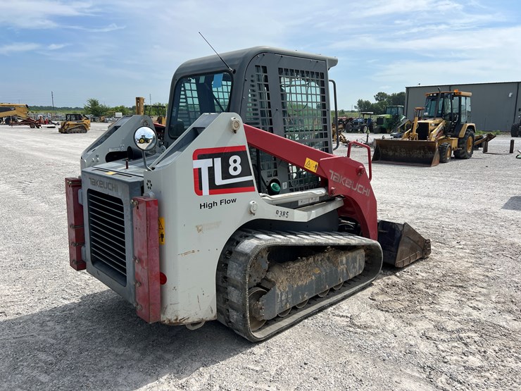 2019-takeuchi-tl8-image-18
