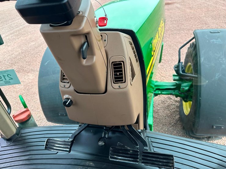 john-deere-8210-image-65