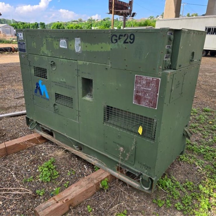 #2602 • MEP-806B Generator