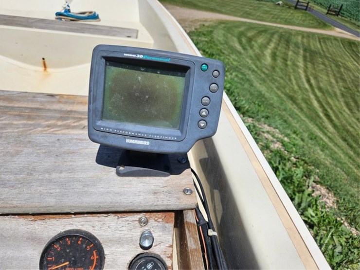 #2548-•-boston-whaler-boat-image-17
