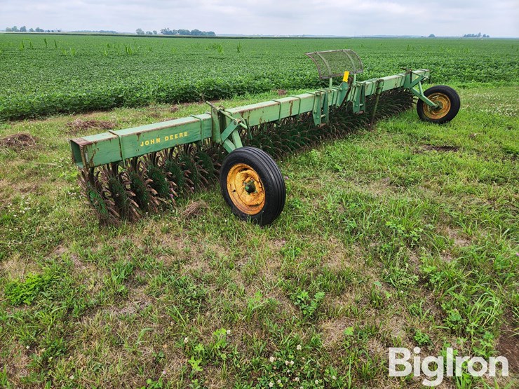 john-deere-400-image-3
