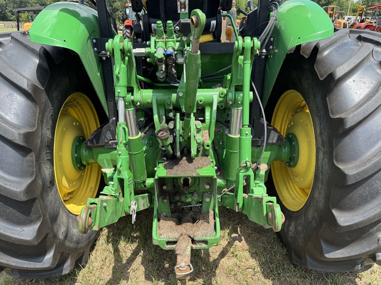 2021-john-deere-5090m-image-8