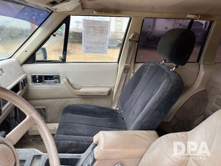 1990-jeep-cherokee-limited-image-60