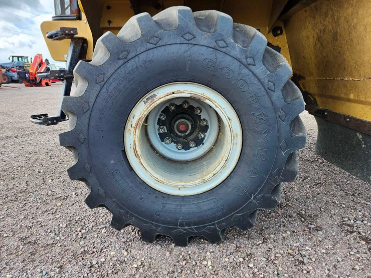 terra-gator-8400-applicator-image-37
