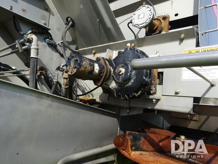 2019-john-deere-r4045-image-66